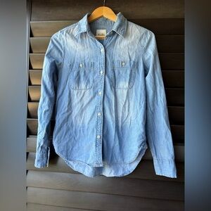 Mudd Size Small 100% Cotton Chambray Long Sleeve Button Top